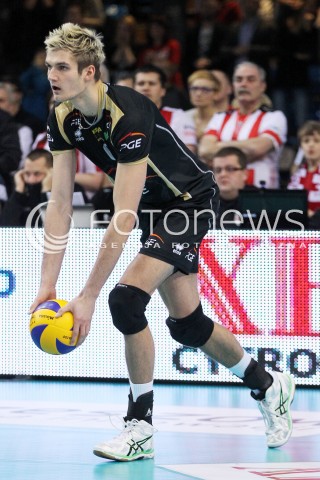  18.01.2014 RZESZOW <br />SIATKOWKA PLUS LIGA 2013/2014 MEN VOLLEYBALL POLAND POLISH PLUSLIGA LEAGUE SEASON 2013/2014 <br />MECZ ASSECO RESOVIA RZESZOW - PGE SKRA BELCHATOW <br />N/Z KAROL KLOS SYLWETKA <br /> 