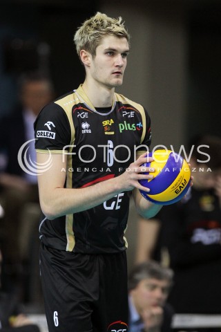  18.01.2014 RZESZOW <br />SIATKOWKA PLUS LIGA 2013/2014 MEN VOLLEYBALL POLAND POLISH PLUSLIGA LEAGUE SEASON 2013/2014 <br />MECZ ASSECO RESOVIA RZESZOW - PGE SKRA BELCHATOW <br />N/Z KAROL KLOS SYLWETKA <br /> 