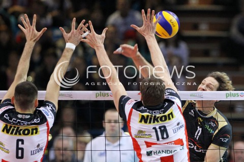  18.01.2014 RZESZOW <br />SIATKOWKA PLUS LIGA 2013/2014 MEN VOLLEYBALL POLAND POLISH PLUSLIGA LEAGUE SEASON 2013/2014 <br />MECZ ASSECO RESOVIA RZESZOW - PGE SKRA BELCHATOW <br />N/Z STEPHANE ANTIGA GRZEGORZ KOSOK JOCHEN SCHOPS <br /> 