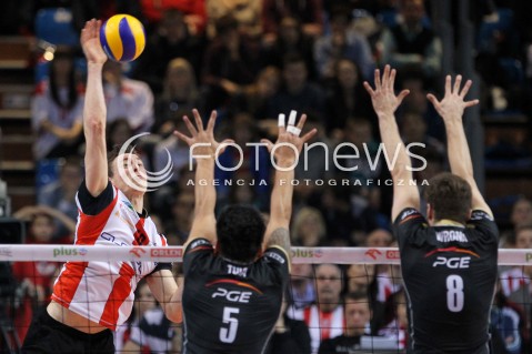  18.01.2014 RZESZOW <br />SIATKOWKA PLUS LIGA 2013/2014 MEN VOLLEYBALL POLAND POLISH PLUSLIGA LEAGUE SEASON 2013/2014 <br />MECZ ASSECO RESOVIA RZESZOW - PGE SKRA BELCHATOW <br />N/Z JOCHEN SCHOPS SAMUEL TUIA ANDRZEJ WRONA <br /> 