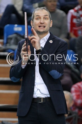  29.01.2014 RZESZOW <br />SIATKOWKA PLUS LIGA 2013/2014 MEN VOLLEYBALL POLAND POLISH PLUSLIGA LEAGUE SEASON 2013/2014 <br />MECZ ASSECO RESOVIA RZESZOW - EFFECTOR KIELCE<br />N/Z ANDRZEJ KOWAL TRENER ( HEAD COACH ) SYLWETKA EMOCJE<br /> 