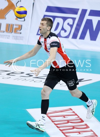  29.01.2014 RZESZOW <br />SIATKOWKA PLUS LIGA 2013/2014 MEN VOLLEYBALL POLAND POLISH PLUSLIGA LEAGUE SEASON 2013/2014 <br />MECZ ASSECO RESOVIA RZESZOW - EFFECTOR KIELCE<br />N/Z LUKASZ PERLOWSKI SYLWETKA <br /> 
