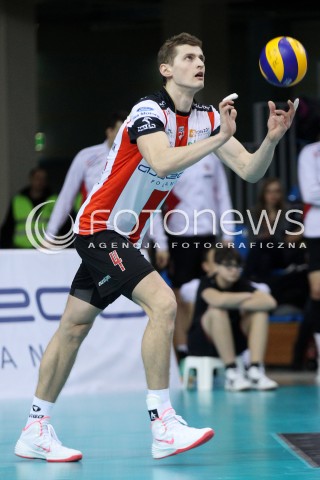  29.01.2014 RZESZOW <br />SIATKOWKA PLUS LIGA 2013/2014 MEN VOLLEYBALL POLAND POLISH PLUSLIGA LEAGUE SEASON 2013/2014 <br />MECZ ASSECO RESOVIA RZESZOW - EFFECTOR KIELCE<br />N/Z PIOTR NOWAKOWSKI SYLWETKA <br /> 