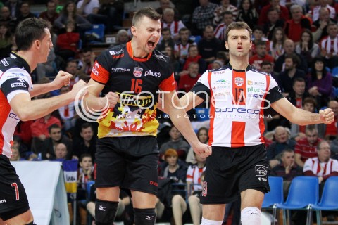  29.01.2014 RZESZOW <br />SIATKOWKA PLUS LIGA 2013/2014 MEN VOLLEYBALL POLAND POLISH PLUSLIGA LEAGUE SEASON 2013/2014 <br />MECZ ASSECO RESOVIA RZESZOW - EFFECTOR KIELCE<br />N/Z KRZYSZTOF IGNACZAK PETER VERES RADOSC EMOCJE <br /> 
