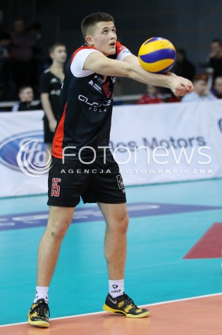  08.02.2014 RZESZOW <br />SIATKOWKA PLUS LIGA 2013/2014 MEN VOLLEYBALL POLAND POLISH PLUSLIGA LEAGUE SEASON 2013/2014 <br />MECZ ASSECO RESOVIA RZESZOW - AZS CZESTOCHOWA<br />N/Z MATEUSZ MASLOWSKI SYLWETKA <br /> 
