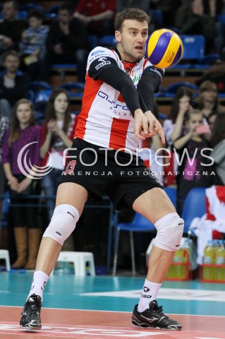  08.02.2014 RZESZOW <br />SIATKOWKA PLUS LIGA 2013/2014 MEN VOLLEYBALL POLAND POLISH PLUSLIGA LEAGUE SEASON 2013/2014 <br />MECZ ASSECO RESOVIA RZESZOW - AZS CZESTOCHOWA<br />N/Z PETER VERES SYLWETKA <br /> 