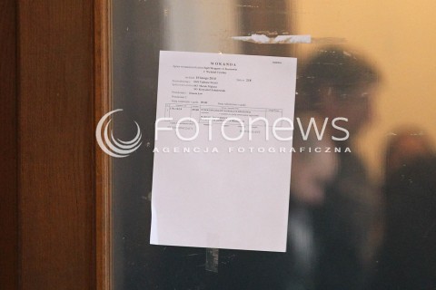  10.02.2014 RZESZOW <br />ROZPRAWA W SADZIE OKREGOWYM W RZESZOWIE DOTYCZACA DALSZEGO LOSU MARIUSZA TRYNKIEWICZA - PEDOFILA I MORDERCY Z PIOTRKOWA TRYBUNALSKIEGO<br />N/Z KARTA INFORMACYJNA DOTYCZACA ROZPRAWY NA DRZWIACH SALI 218 SADU OKREGOWEGO GDZIE ODBYWA SIE ROZPRAWA MARIUSZA TRYNKIEWICZA<br /> 