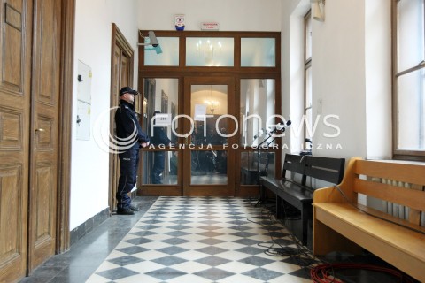  10.02.2014 RZESZOW <br />ROZPRAWA W SADZIE OKREGOWYM W RZESZOWIE DOTYCZACA DALSZEGO LOSU MARIUSZA TRYNKIEWICZA - PEDOFILA I MORDERCY Z PIOTRKOWA TRYBUNALSKIEGO<br />N/Z SALA ROZPRAW GDZIE ODBYWA SIE ROZPRAWA MARIUSZA TRYNKIEWICZA<br /> 