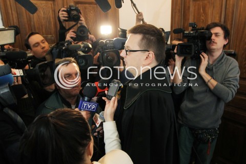  10.02.2014 RZESZOW <br />ROZPRAWA W SADZIE OKREGOWYM W RZESZOWIE DOTYCZACA DALSZEGO LOSU MARIUSZA TRYNKIEWICZA - PEDOFILA I MORDERCY Z PIOTRKOWA TRYBUNALSKIEGO<br />N/Z PELNOMOCNIK MARIUSZA TRYNKIEWICZA - ADWOKAT MECENAS MARCIN LEWANDOWSKI MEDIA DZIENNIKARZE FOTOREPORTERZY <br /> 