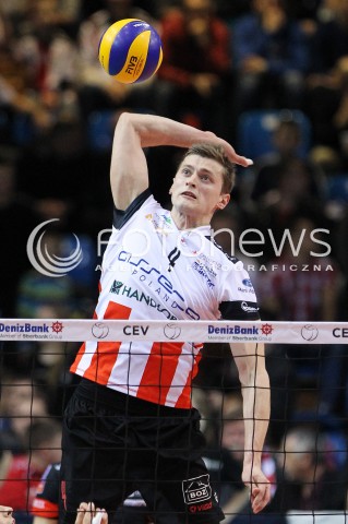  11.02.2014 RZESZOW POLAND <br />SIATKOWKA LIGA MISTRZOW MEN CEV VOLLEYBALL CHAMPIONS LEAGUE 2013/2014 MATCH<br />ASSECO RESOVIA -  JASTRZEBSKI WEGIEL <br />N/Z PIOTR NOWAKOWSKI SYLWETKA ATAK<br /> 