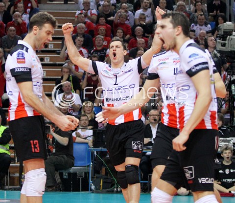  11.02.2014 RZESZOW POLAND <br />SIATKOWKA LIGA MISTRZOW MEN CEV VOLLEYBALL CHAMPIONS LEAGUE 2013/2014 MATCH<br />ASSECO RESOVIA -  JASTRZEBSKI WEGIEL <br />N/Z ALEH ACHREM OLIEG AKHREM FABIAN DRZYZGA PETER VERES RADOSC EMOCJE <br /> 