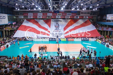  11.02.2014 RZESZOW POLAND <br />SIATKOWKA LIGA MISTRZOW MEN CEV VOLLEYBALL CHAMPIONS LEAGUE 2013/2014 MATCH<br />ASSECO RESOVIA -  JASTRZEBSKI WEGIEL <br />N/Z KIBICE DOPING OPRAWA SEKTOROWKA PASIAK TUTAJ MARZENIA TRAKTUJEMY POWAZNIE ( REMOTE CAMERA )<br /> 