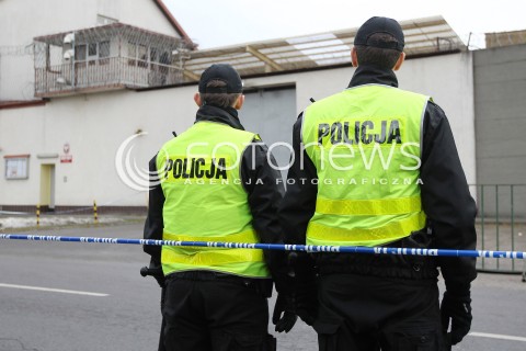 11.02.2014 RZESZOW <br />ZAKLAD KARNY W RZESZOWIE KTORY DZIS MA OPUSCIC MARIUSZ TRYNKIEWICZ<br />N/Z POLICJANCI PILNUJACY WIEZIENIA<br /> 