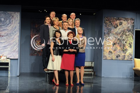  11.02.2014 WARSZAWA<br />
SPEKTAKL ZUS CZYLI ZALOTNY USMIECH SLONIA W TEATRZE KAMIENICA<br />
N/Z EMILIAN KAMINSKI DOROTA KAMINSKA  KRYSTYNA TKACZ SAMBOR CZARNOTA KATARZYNA PAKOSINSKA LAURA RAAB KRYSTYNA TKACZ PAWEL BURCZYK SAMBOR CZARNOTA  TOMASZ GESIKOWSKI WLADYSLAW GRZYWNA<br />
 