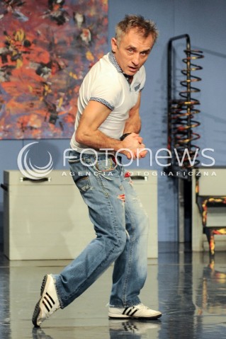  11.02.2014 WARSZAWA<br />
SPEKTAKL ZUS CZYLI ZALOTNY USMIECH SLONIA W TEATRZE KAMIENICA<br />
N/Z WLADYSLAW GRZYWNA <br />
 