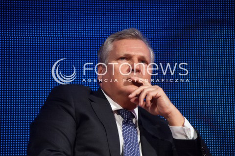  15.02.2014 WARSZAWA DEBATA EUROPA NA PROGU ZMIANY W SIEDZIBIE SLD N/Z BYLY PREZYDENT RP ALEKSANDER KWASNIEWSKI  