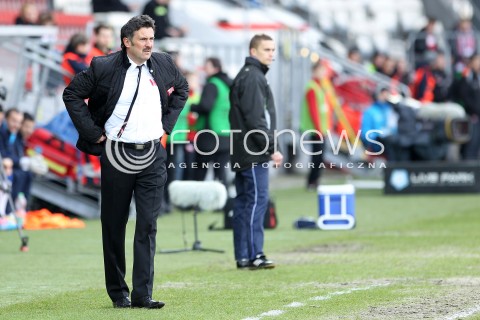  15.02.2014 KRAKOW<br />PILKA NOZNA POLSKA T-MOBILE EKSTRAKLASA SEZON 2013/2014 <br />FOOTBALL POLISH EKSTRAKLASA SEASON 2013/2014<br />CRACOVIA - ZAWISZA BYDGOSZCZ<br />N/Z WOJCIECH STAWOWY TRENER ( HEAD COACH ) SYLWETKA EMOCJE<br /> 