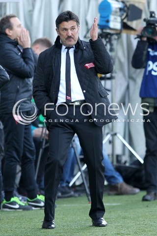  15.02.2014 KRAKOW<br />PILKA NOZNA POLSKA T-MOBILE EKSTRAKLASA SEZON 2013/2014 <br />FOOTBALL POLISH EKSTRAKLASA SEASON 2013/2014<br />CRACOVIA - ZAWISZA BYDGOSZCZ<br />N/Z WOJCIECH STAWOWY TRENER ( HEAD COACH ) SYLWETKA ZLOSC EMOCJE<br /> 
