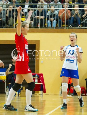  19.02.2014 RZESZOW SIATKOWKA <br />ENEA CUP PUCHAR POLSKI 2013/2014 <br />1/4 FINALU PUCHARU POLSKI <br />MECZ DEVELOPRES RZESZOW - BKS ALUPROF BIELSKO - BIALA<br />N/Z PAULINA FILIPOWICZ MAGDALENA OLSZOWKA RADOSC EMOCJE<br /> 