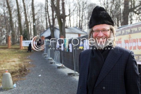  21.02.2014 LEZAJSK <br />PIELGRZYMKA CHASYDOW DO GROBU CADYKA ELIMELECHA WEISSBLUMA W LEZAJSKU W ROCZNICE JEGO SMIERCI. <br />ORTODOKSYJNI ZYDZI Z CALEGO SWIATA MODLA SIE O ZDROWIE I SZCZESCIE <br /> 