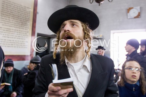  21.02.2014 LEZAJSK <br />PIELGRZYMKA CHASYDOW DO GROBU CADYKA ELIMELECHA WEISSBLUMA W LEZAJSKU W ROCZNICE JEGO SMIERCI. <br />ORTODOKSYJNI ZYDZI Z CALEGO SWIATA MODLA SIE O ZDROWIE I SZCZESCIE <br /> 