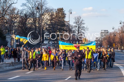  23.02.2014 WARSZAWA WIEC SOLIDARNOSCI Z UKRAINA W WARSZAWIE N/Z CZOLO MARSZU   