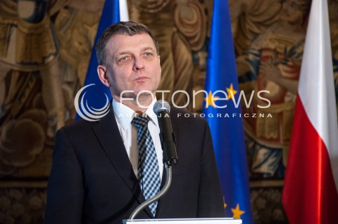  26.02.2014 WARSZAWA SPOTKANIE MINISTRA RADOSLAWA SIKORSKIEGO Z MINISTREM SPRAW ZAGRANICZNYCH CZECH LUBOMIREM ZAORALKIEM  N/Z MINISTER SPRAW ZAGRANICZNYCH CZECH LUBORIM ZAORALEK  
