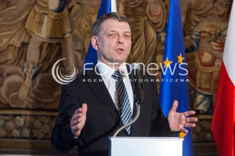  26.02.2014 WARSZAWA SPOTKANIE MINISTRA RADOSLAWA SIKORSKIEGO Z MINISTREM SPRAW ZAGRANICZNYCH CZECH LUBOMIREM ZAORALKIEM  N/Z MINISTER SPRAW ZAGRANICZNYCH CZECH LUBORIM ZAORALEK  