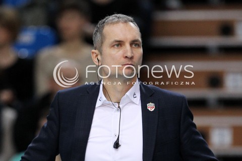  01.03.2014 RZESZOW <br />SIATKOWKA PLUS LIGA 2013/2014 MEN VOLLEYBALL POLAND POLISH PLUSLIGA LEAGUE SEASON 2013/2014 <br />MECZ ASSECO RESOVIA RZESZOW - CZARNI RADOM<br />N/Z ANDRZEJ KOWAL TRENER ( HEAD COACH ) SYLWETKA <br /> 