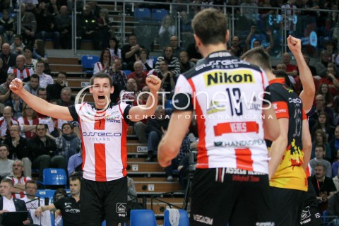  01.03.2014 RZESZOW <br />SIATKOWKA PLUS LIGA 2013/2014 MEN VOLLEYBALL POLAND POLISH PLUSLIGA LEAGUE SEASON 2013/2014 <br />MECZ ASSECO RESOVIA RZESZOW - CZARNI RADOM<br />N/Z DAWID KONARSKI PETER VERES RADOSC EMOCJE <br /> 