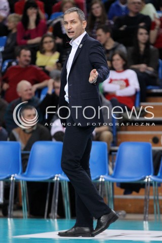  01.03.2014 RZESZOW <br />SIATKOWKA PLUS LIGA 2013/2014 MEN VOLLEYBALL POLAND POLISH PLUSLIGA LEAGUE SEASON 2013/2014 <br />MECZ ASSECO RESOVIA RZESZOW - CZARNI RADOM<br />N/Z ANDRZEJ KOWAL TRENER ( HEAD COACH ) SYLWETKA <br /> 