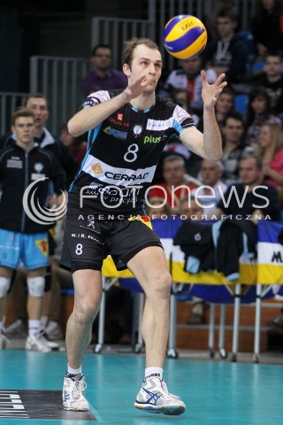  01.03.2014 RZESZOW <br />SIATKOWKA PLUS LIGA 2013/2014 MEN VOLLEYBALL POLAND POLISH PLUSLIGA LEAGUE SEASON 2013/2014 <br />MECZ ASSECO RESOVIA RZESZOW - CZARNI RADOM<br />N/Z DIRK WESTPHAL SYLWETKA <br /> 