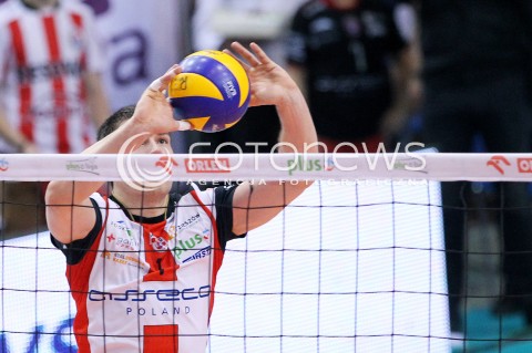 01.03.2014 RZESZOW <br />SIATKOWKA PLUS LIGA 2013/2014 MEN VOLLEYBALL POLAND POLISH PLUSLIGA LEAGUE SEASON 2013/2014 <br />MECZ ASSECO RESOVIA RZESZOW - CZARNI RADOM<br />N/Z DAWID KONARSKI SYLWETKA <br /> 