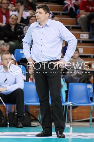  01.03.2014 RZESZOW <br />SIATKOWKA PLUS LIGA 2013/2014 MEN VOLLEYBALL POLAND POLISH PLUSLIGA LEAGUE SEASON 2013/2014 <br />MECZ ASSECO RESOVIA RZESZOW - CZARNI RADOM<br />N/Z ROBERT PRYGIEL TRENER ( HEAD COACH ) SYLWETKA <br /> 