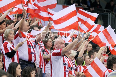  01.03.2014 RZESZOW <br />SIATKOWKA PLUS LIGA 2013/2014 MEN VOLLEYBALL POLAND POLISH PLUSLIGA LEAGUE SEASON 2013/2014 <br />MECZ ASSECO RESOVIA RZESZOW - CZARNI RADOM<br />N/Z KIBICE FLAGI PASIAKI DOPING EMOCJE KLUB KIBICA OPRAWA<br /> 