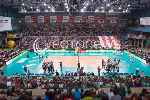  01.03.2014 RZESZOW <br />SIATKOWKA PLUS LIGA 2013/2014 MEN VOLLEYBALL POLAND POLISH PLUSLIGA LEAGUE SEASON 2013/2014 <br />MECZ ASSECO RESOVIA RZESZOW - CZARNI RADOM<br />N/Z HALA PODPROMIE WIDOK VIEW BANER SEKTOROWKA DZIEKUJE CI TATO ZE JESTEM RESOVIAKIEM OPRAWA KIBICE DOPING PANORAMA<br /> 