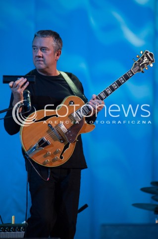  01.03.2014 WARSZAWA <br />KONCERT RAZ DWA TRZY SYMFONICZNIE W SALI KONGRESOWEJ<br />N/Z JAREK TRELINSKI<br /> 