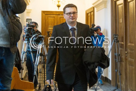  03.03.2014 RZESZOW <br />
DRUGA ROZPRAWA W SADZIE OKREGOWYM W RZESZOWIE DOTYCZACA DALSZEGO LOSU MARIUSZA TRYNKIEWICZA - PEDOFILA I MORDERCY Z PIOTRKOWA TRYBUNALSKIEGO KTORY 11 LUTEGO OPUSCIL ZAKLAD KARNY W RZESZOWIE<br />
N/Z MARCIN LEWANDOWSKI - MECENAS ADWOKAT OBRONCA MARIUSZA TRYNKIEWICZA<br />
 