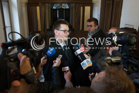  03.03.2014 RZESZOW <br />
DRUGA ROZPRAWA W SADZIE OKREGOWYM W RZESZOWIE DOTYCZACA DALSZEGO LOSU MARIUSZA TRYNKIEWICZA - PEDOFILA I MORDERCY Z PIOTRKOWA TRYBUNALSKIEGO KTORY 11 LUTEGO OPUSCIL ZAKLAD KARNY W RZESZOWIE<br />
N/Z MARCIN LEWANDOWSKI - MECENAS ADWOKAT OBRONCA MARIUSZA TRYNKIEWICZA<br />
 