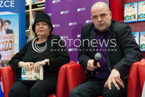  04.03.2014 WARSZAWA <br />SPOTKANIE Z AKTORAMI RANCZO W KSIEGARNII MATRAS<br />N/Z MARTA LIPINSKA CEZARY ZAK<br /> 