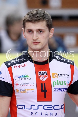  08.03.2014 RZESZOW <br />SIATKOWKA PLUS LIGA 2013/2014 MEN VOLLEYBALL POLAND POLISH PLUSLIGA LEAGUE SEASON 2013/2014 <br />MECZ ASSECO RESOVIA RZESZOW - EFFECTOR KIELCE <br />N/Z PIOTR NOWAKOWSKI SYLWETKA GLOWKA PORTRET<br /> 