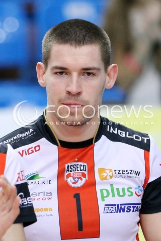  08.03.2014 RZESZOW <br />SIATKOWKA PLUS LIGA 2013/2014 MEN VOLLEYBALL POLAND POLISH PLUSLIGA LEAGUE SEASON 2013/2014 <br />MECZ ASSECO RESOVIA RZESZOW - EFFECTOR KIELCE <br />N/Z DAWID KONARSKI SYLWETKA GLOWKA PORTRET<br /> 