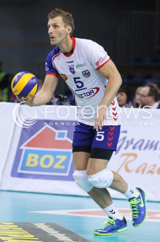  08.03.2014 RZESZOW <br />SIATKOWKA PLUS LIGA 2013/2014 MEN VOLLEYBALL POLAND POLISH PLUSLIGA LEAGUE SEASON 2013/2014 <br />MECZ ASSECO RESOVIA RZESZOW - EFFECTOR KIELCE <br />N/Z PIOTR LIPINSKI SYLWETKA <br /> 