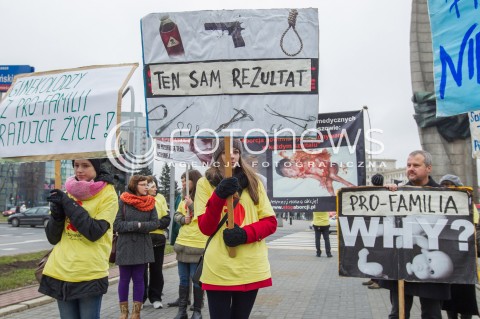 08.03.2014 RZESZOW <br />PIKIETA PRZECIW ZABIJANIU CHORYCH NIENARODZONYCH DZIECI W RZESZOWSKIM SZPITALU PRO-FAMILIA. <br />NA BANERACH WYKORZYSTANO DRASTYCZNE ZDJECIA MARTWYCH DZIECI ORAZ WIZERUNKI LEKARZY PRACUJACYCH W SZPITALU.<br /> 