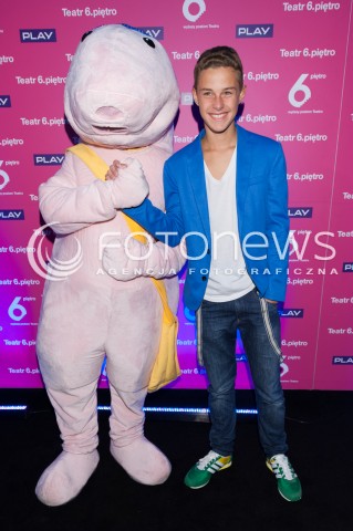  08.03.2014 WARSZAWA<br />PREMIERA BROMBA W SIECI W TEATRZE 6 PIETRO<br />N/Z ADAM ZDROJKOWSKI<br /> 