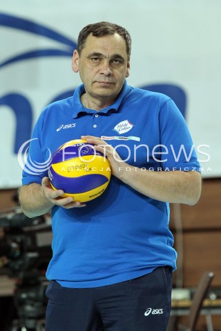  09.03.2014 OSTROWIEC SWIETOKRZYSKI<br />SIATKOWKA<br />FINAL PUCHARU POLSKI W PILCE SIATKOWEJ KOBIET ENEA CUP 2014 <br />MECZ FINALOWY CHEMIK POLICE - POLSKI CUKIER MUSZYNIANKA FAKRO BANK BPS MUSZYNA<br />N/Z BOGDAN SERWINSKI TRENER ( HEAD COACH ) SYLWETKA<br /> 