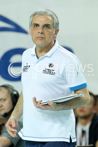  09.03.2014 OSTROWIEC SWIETOKRZYSKI<br />SIATKOWKA<br />FINAL PUCHARU POLSKI W PILCE SIATKOWEJ KOBIET ENEA CUP 2014 <br />MECZ FINALOWY CHEMIK POLICE - POLSKI CUKIER MUSZYNIANKA FAKRO BANK BPS MUSZYNA<br />N/Z GIUSEPPE CUCCARINI TRENER ( HEAD COACH ) SYLWETKA <br /> 