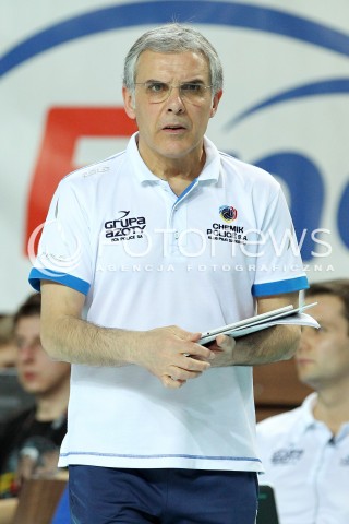  09.03.2014 OSTROWIEC SWIETOKRZYSKI<br />SIATKOWKA<br />FINAL PUCHARU POLSKI W PILCE SIATKOWEJ KOBIET ENEA CUP 2014 <br />MECZ FINALOWY CHEMIK POLICE - POLSKI CUKIER MUSZYNIANKA FAKRO BANK BPS MUSZYNA<br />N/Z GIUSEPPE CUCCARINI TRENER ( HEAD COACH ) SYLWETKA <br /> 