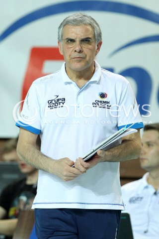  09.03.2014 OSTROWIEC SWIETOKRZYSKI<br />SIATKOWKA<br />FINAL PUCHARU POLSKI W PILCE SIATKOWEJ KOBIET ENEA CUP 2014 <br />MECZ FINALOWY CHEMIK POLICE - POLSKI CUKIER MUSZYNIANKA FAKRO BANK BPS MUSZYNA<br />N/Z GIUSEPPE CUCCARINI TRENER ( HEAD COACH ) SYLWETKA <br /> 