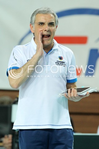  09.03.2014 OSTROWIEC SWIETOKRZYSKI<br />SIATKOWKA<br />FINAL PUCHARU POLSKI W PILCE SIATKOWEJ KOBIET ENEA CUP 2014 <br />MECZ FINALOWY CHEMIK POLICE - POLSKI CUKIER MUSZYNIANKA FAKRO BANK BPS MUSZYNA<br />N/Z GIUSEPPE CUCCARINI TRENER ( HEAD COACH ) SYLWETKA <br /> 